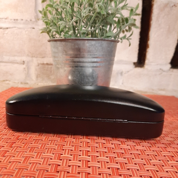 Auth Coach Hardshell Sunglass Case Black with New Lens Cloth - Picture 4 of 6